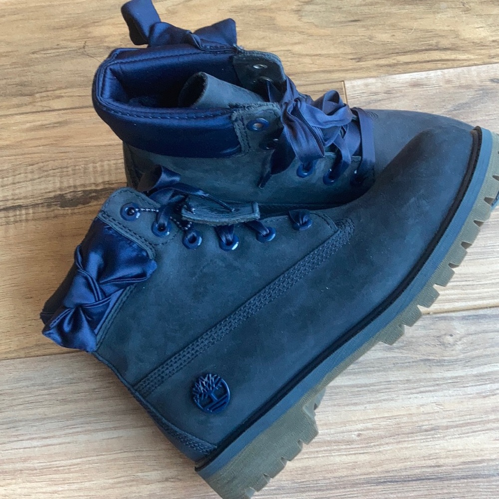 Timberland Boots 5.5 - Picture 3 of 5